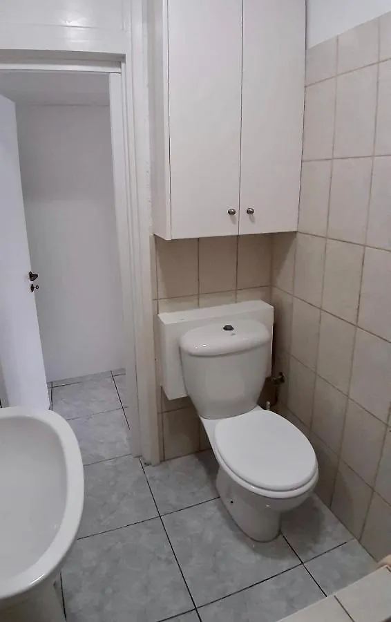 Гостевой дом Independent Bedroom With Private Wc+Shower Ларнака