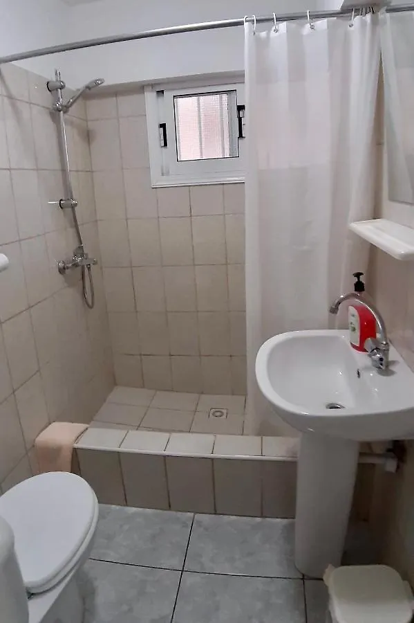 Independent Bedroom With Private Wc+Shower Ларнака