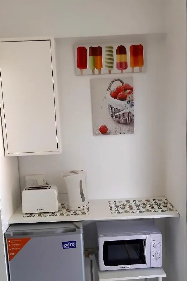 Independent Bedroom With Private Wc+Shower Ларнака 0*,
